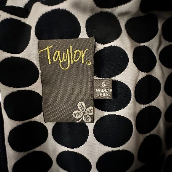 Taylor ~ Dark Navy and Cream Polka Dot Fit & Flare Dress ~ side pockets ~ size 6 - Picture 12 of 13